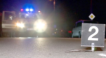 Rupt de beat, s-a izbit cu maşina de copac